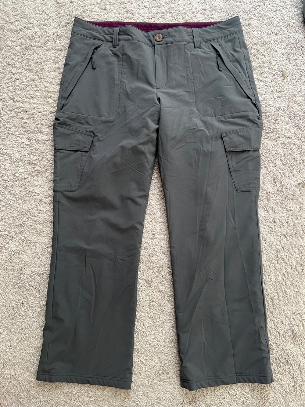 Eddie Bauer women’s Sz 14 P Charcoal Cargo Pants Fleece lined Relaxed Straight